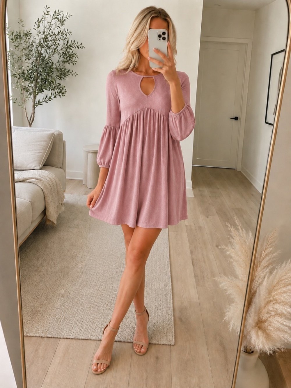 NWT Mauve Keyhole Mini Dress Medium